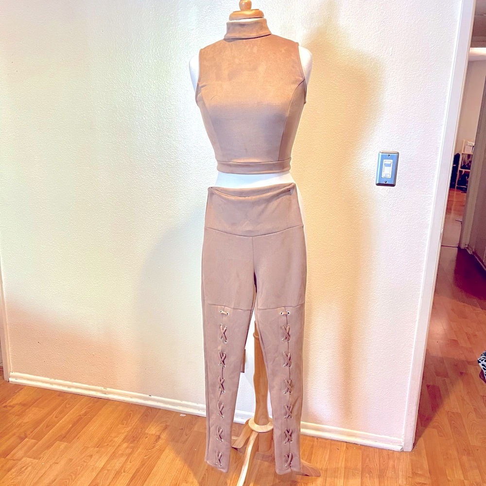 Two Piece Bebe Suede Leggings & Halter Top Set🤎